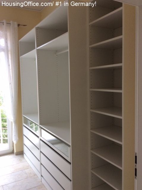 Begehbarer Kleiderschrank